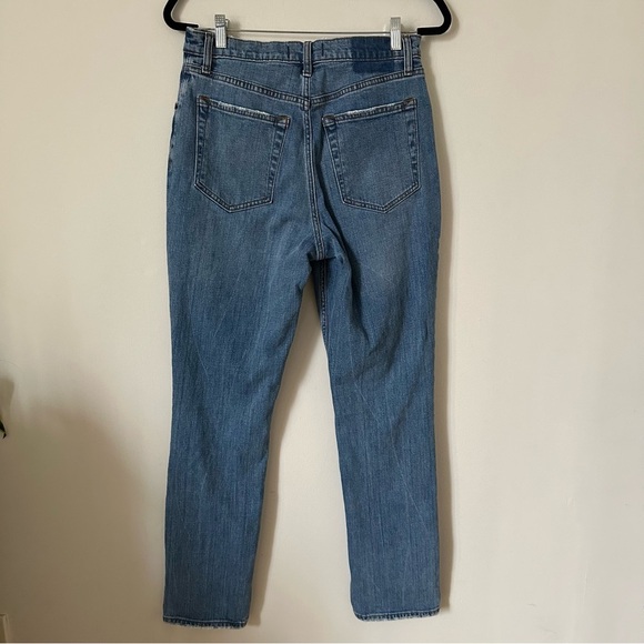 Abercrombie & Fitch Ultra High Rise 90's Slim Straight Jeans, Size 30/10 - Picture 5 of 9